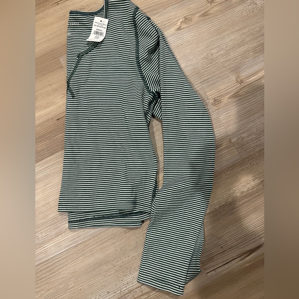 American Eagle Long sleeve Henley T-shirt